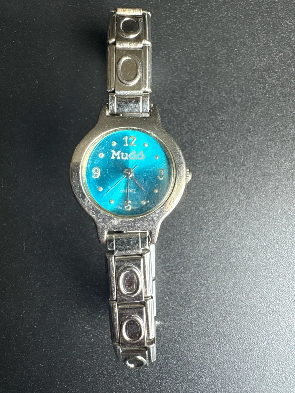 Mudd Women's Silver Bracelet Watch with Teal Dial measurements shown non running